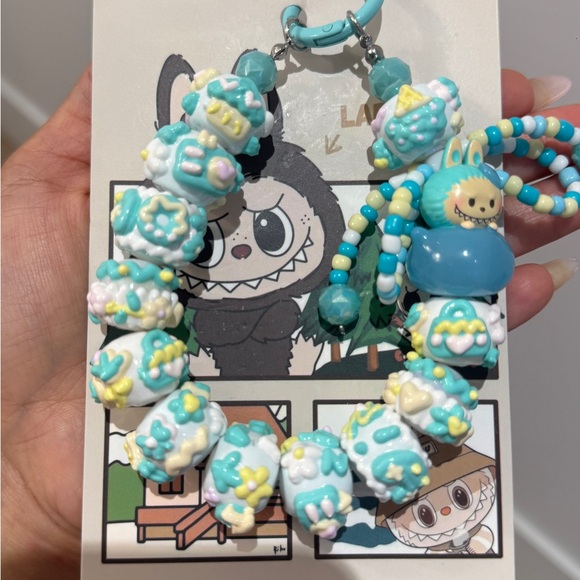 LABUBU KEYCHAIN - Picture 2 of 2